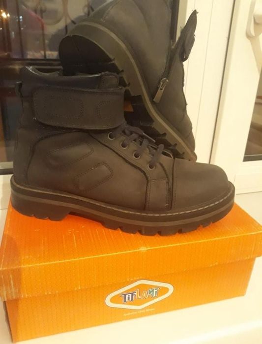 Продам зимние ботинки