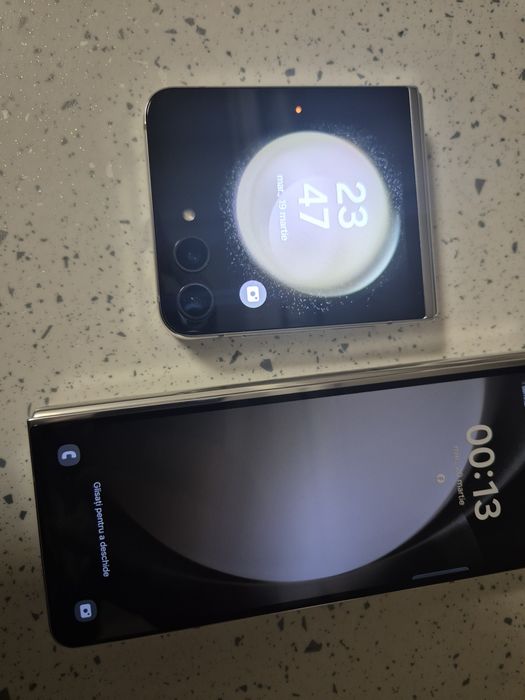 Samsung Fold Flip 5 demo