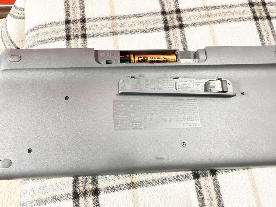 Tastatura Logitech K400 Plus (wireless + touchpad)