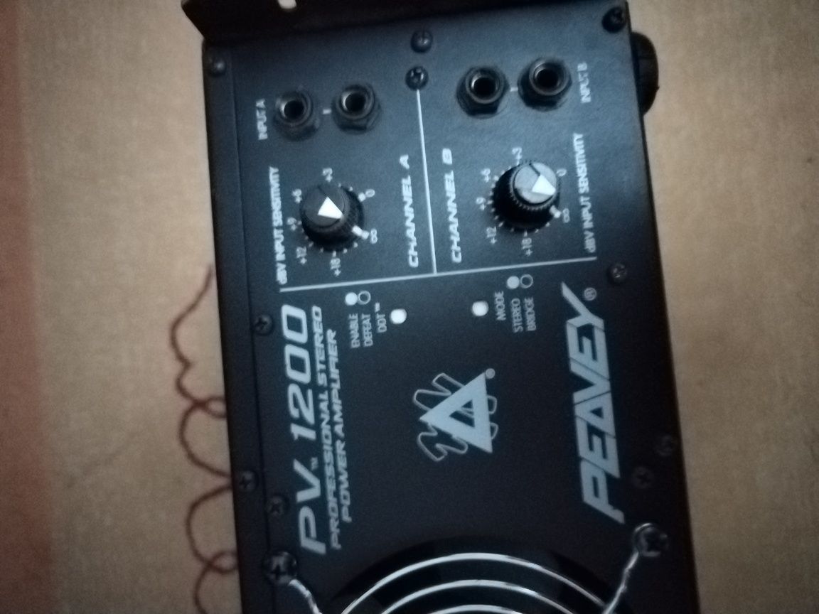 Усилитель звука Peavey