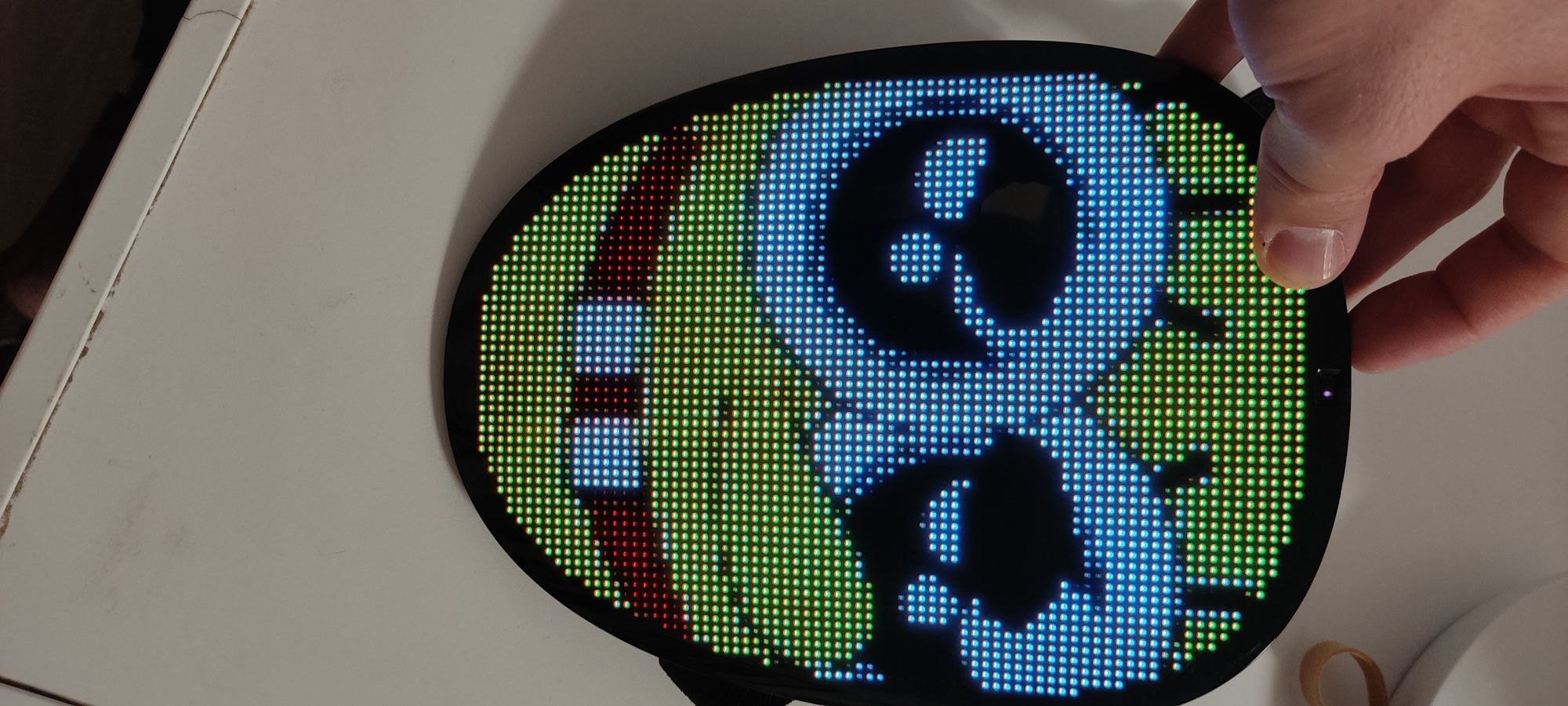 Halloween rgb art led маска с вградени анимации.