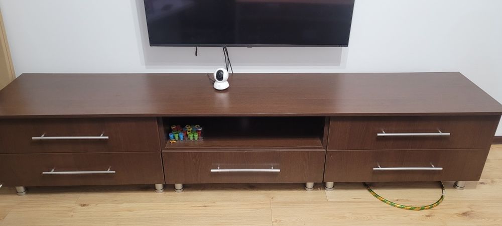 Comoda televizor