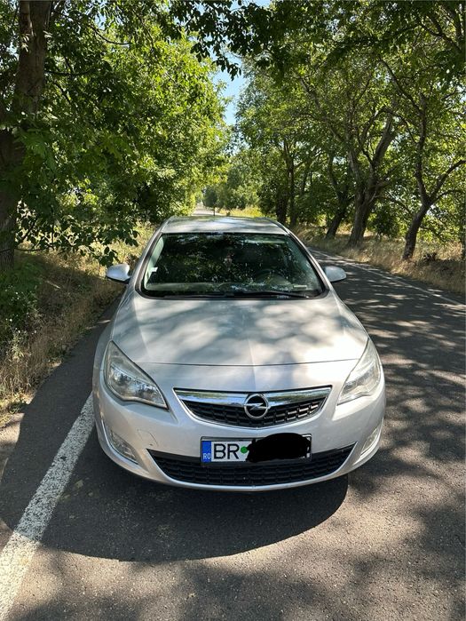 Opel Astra J 2011 1.7CDTI