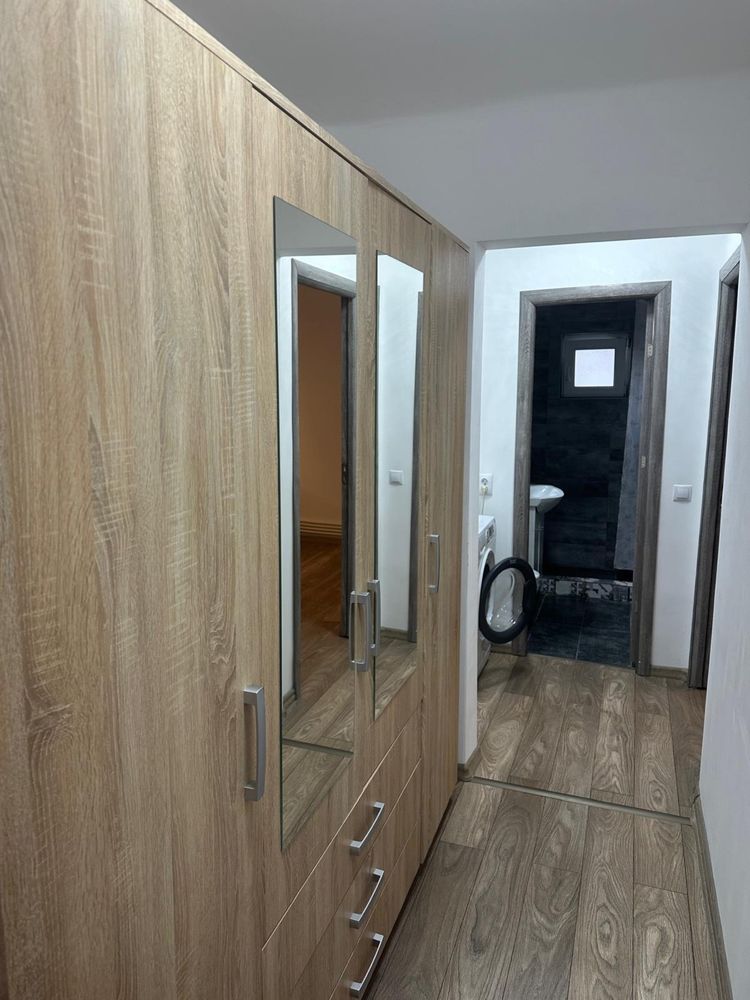 Aparatament 2 camere decomandat Craiovita Noua , parter