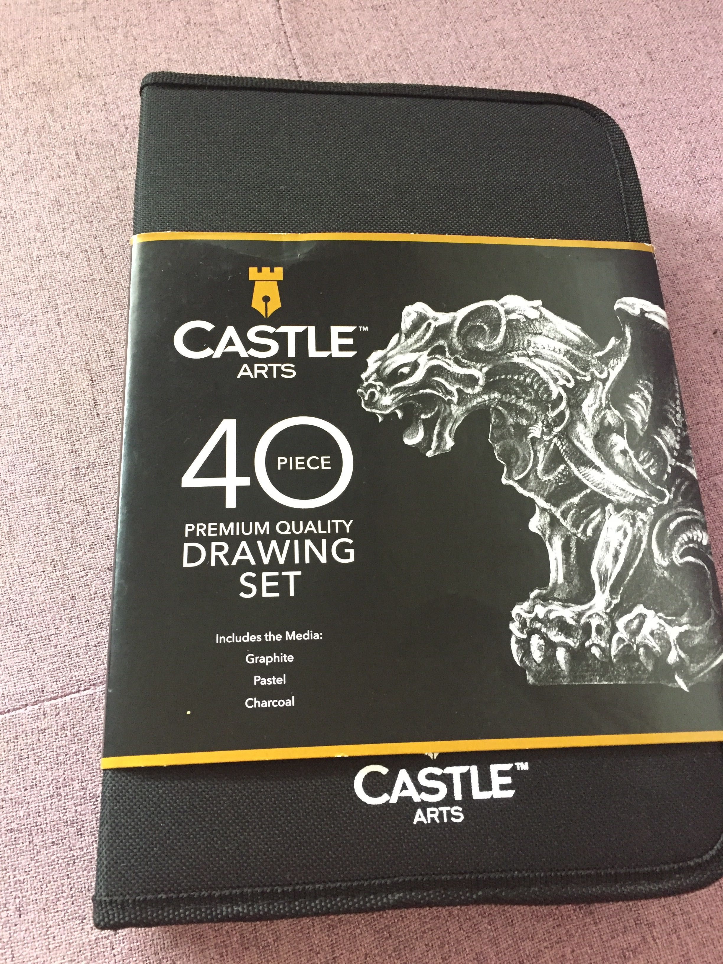 Комплект за рисуване CASTLE 40 piece Drawing set Ново!