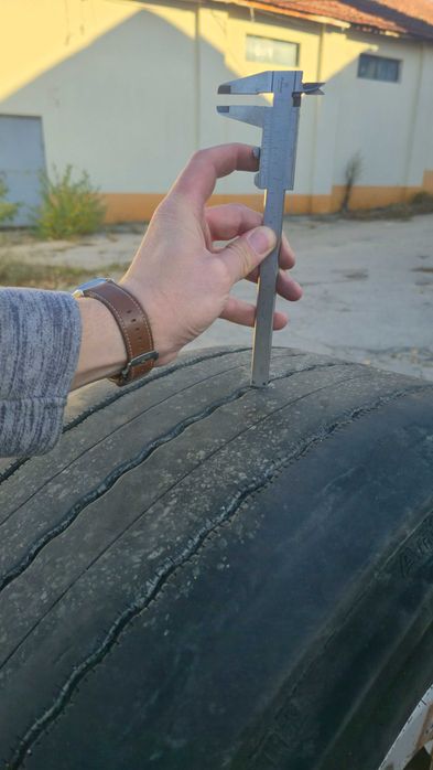 385 55 22.5 Michelin с ръб