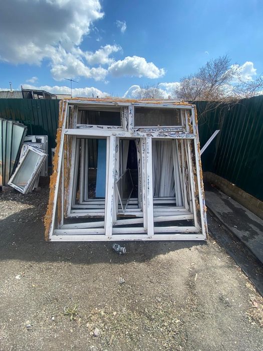 Пластиковые окна в сборе