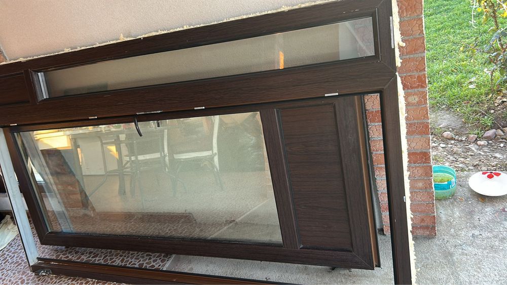 Usa de termopan maro aproape ca noua