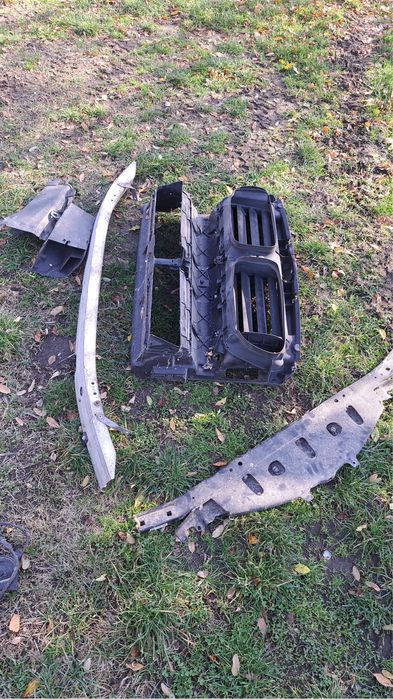 Deflector aer,trager,întăritura bara,suport far, traversa BMW F10 F11