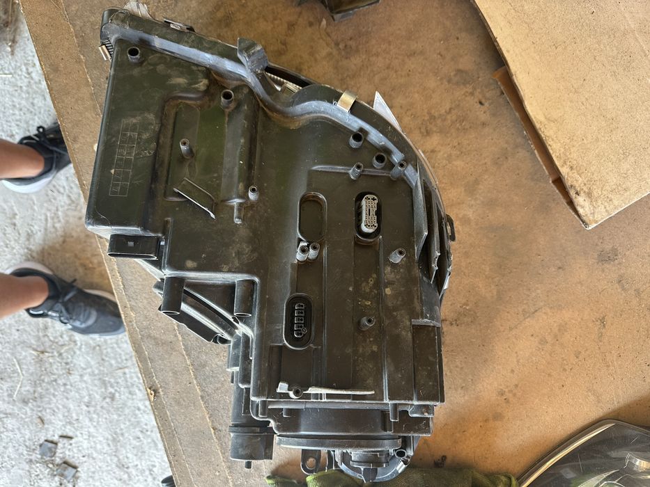 Mercedes Cls 04-10г ляв фар ОРИГИНАЛ