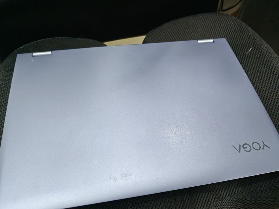 Lenovo yoga 530/14ARR/Ryzen 5/16gb /Radeon Graphic