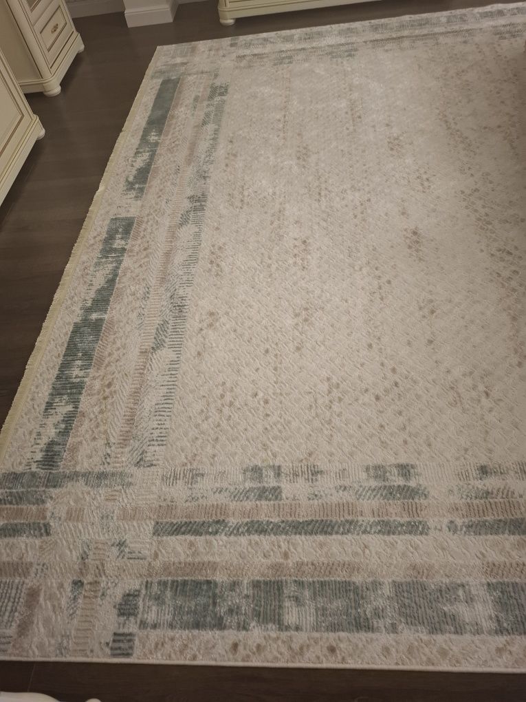Ковер размером 3.5×7.0