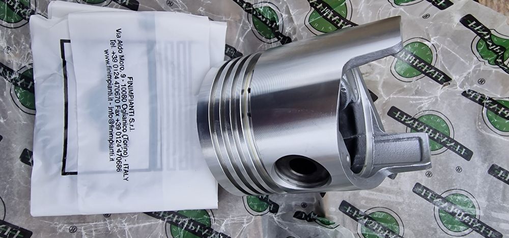 Piston echipat cu Segmenti fiat 312 315 diametru 82 mm pe original imp