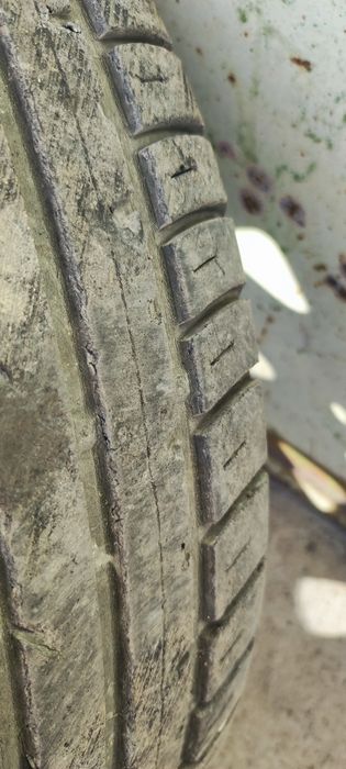 Продавам 2бр. гуми с джанти 14" 4х108