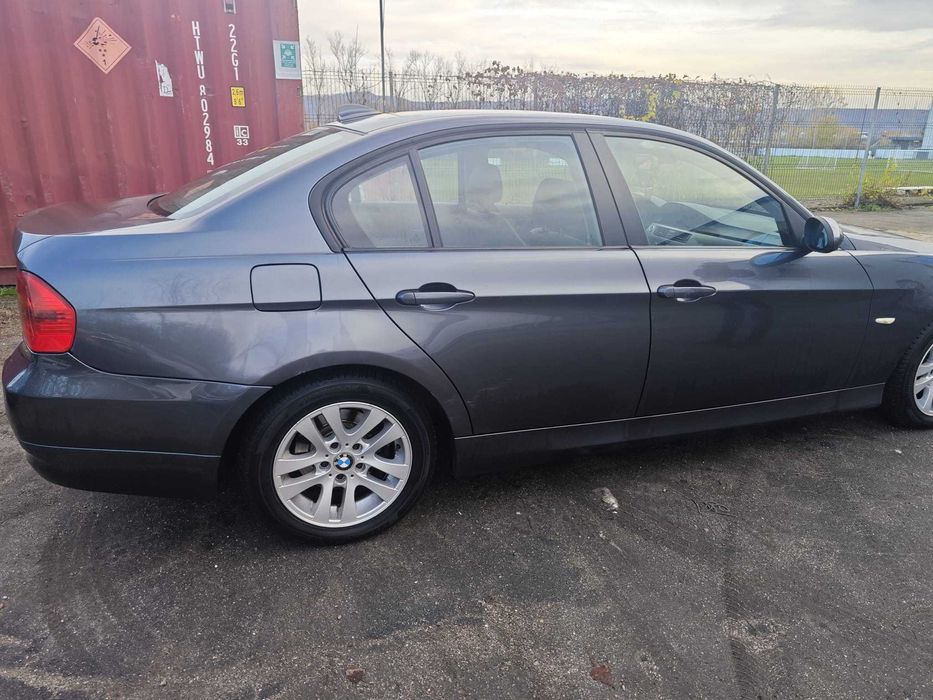 BMW - E90 - 318i  full