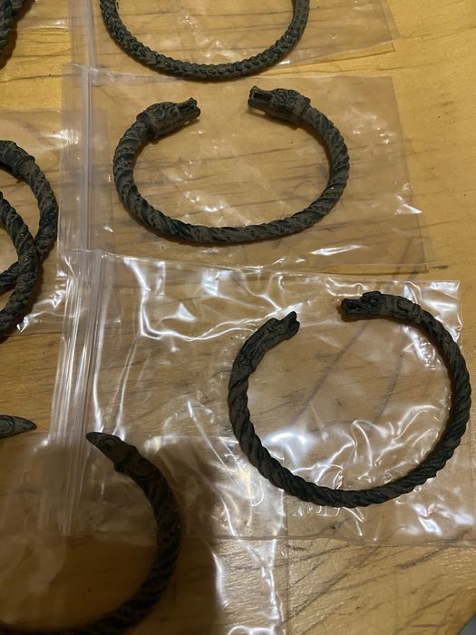 Репродукция на келтски гривни