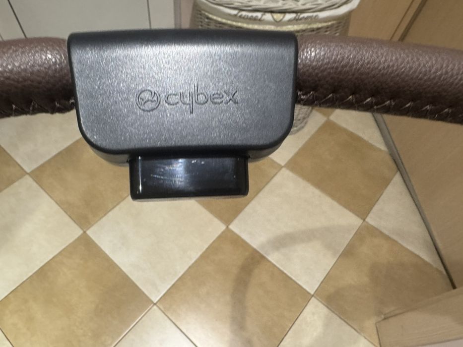 Cybex      Melio
