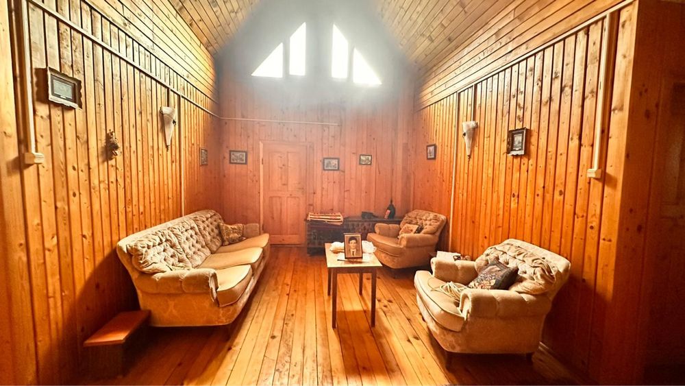 Vila parter+2 etaje, 270 mp, 11 camere plus TEREN