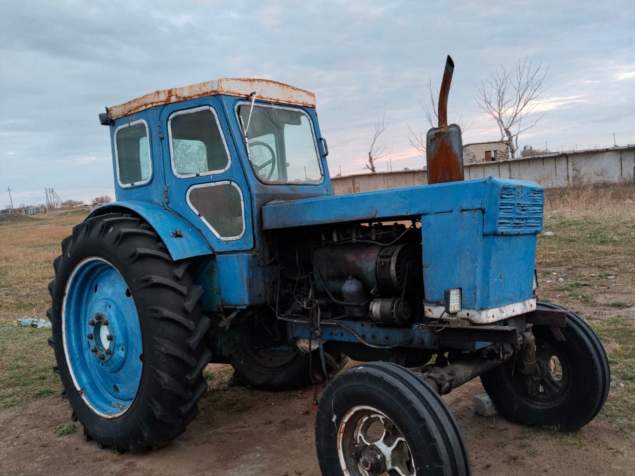 Т-40 цена 550 000, есть торг и обмен на скот
