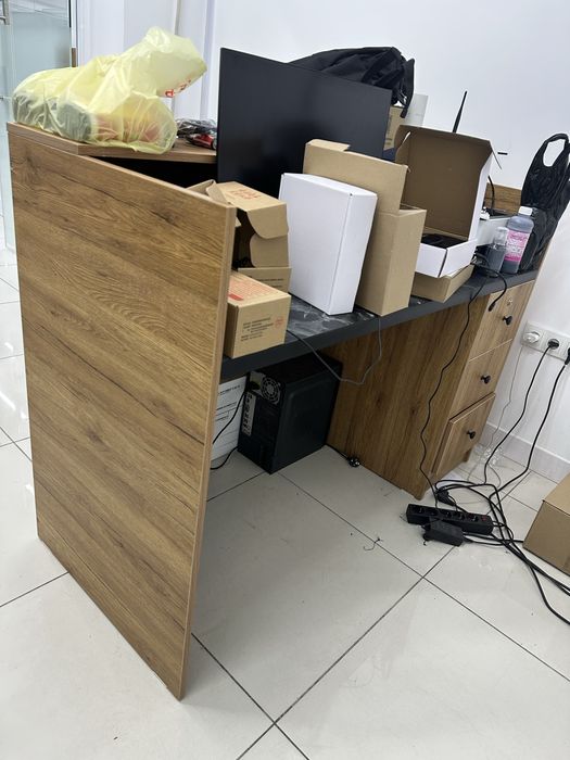 Reception stol sotiladi