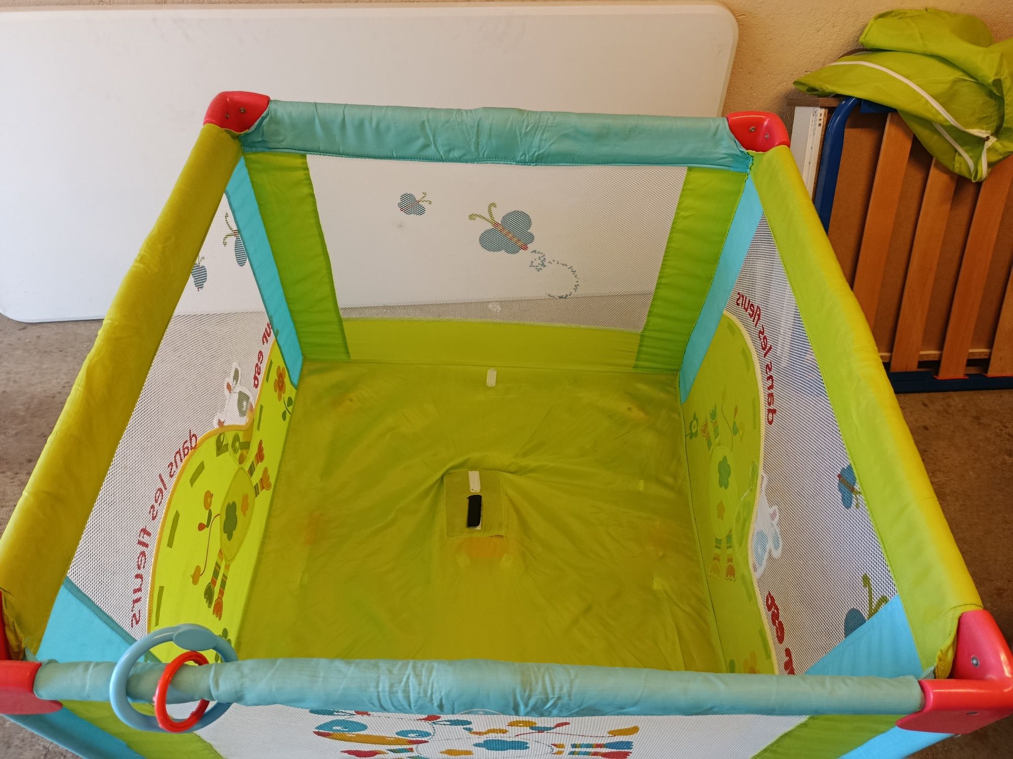Продавам кошара за игра