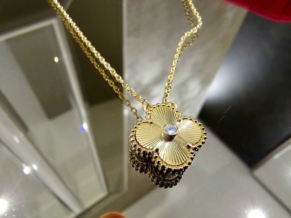 Van Cleef & Arpels VCA Diamond Gold Alhambra 1 Clover Дамско Колие