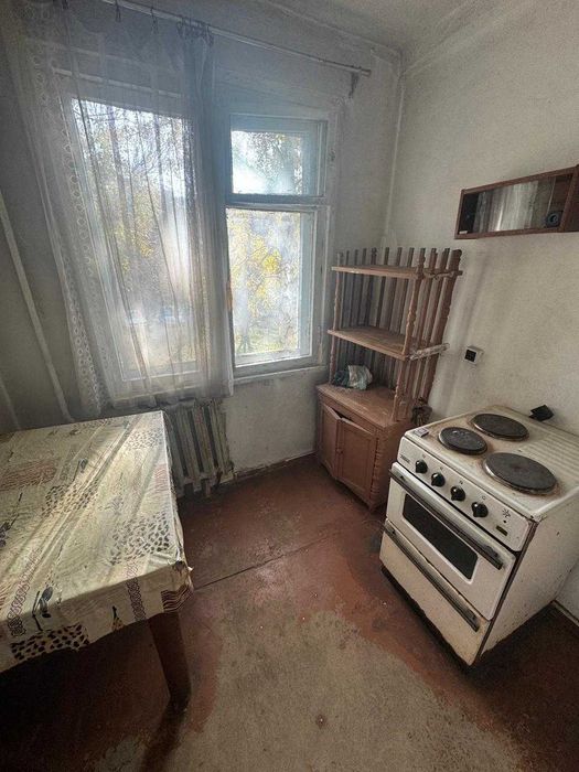 Продам 3-комнатную квартиру в р-н Защиты