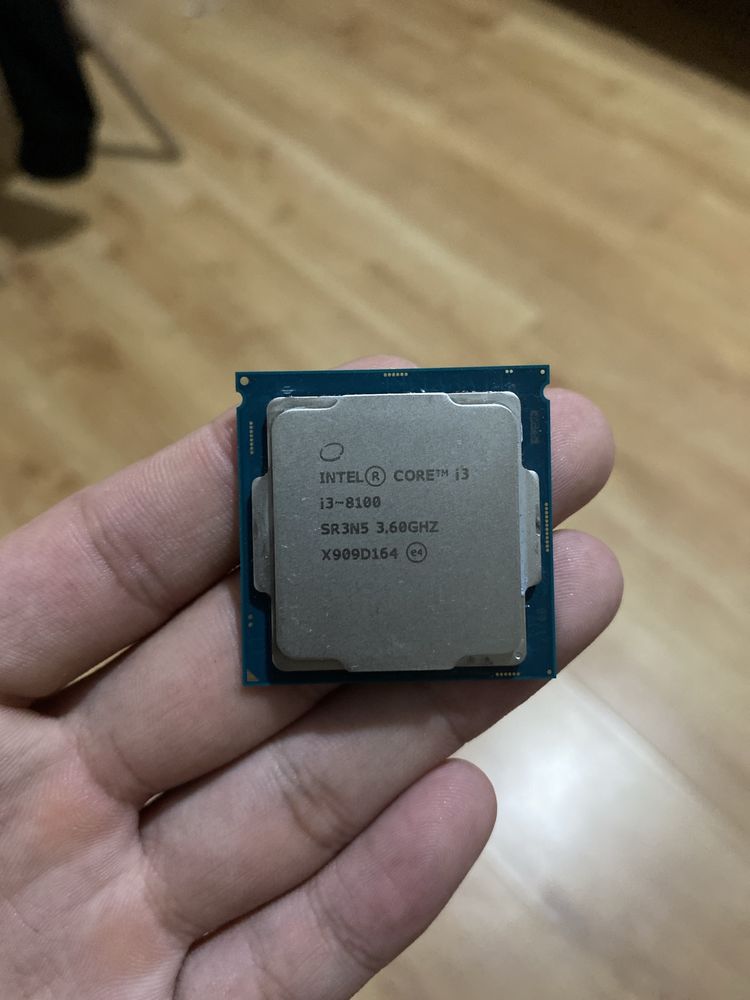Продам процессор i3 8100