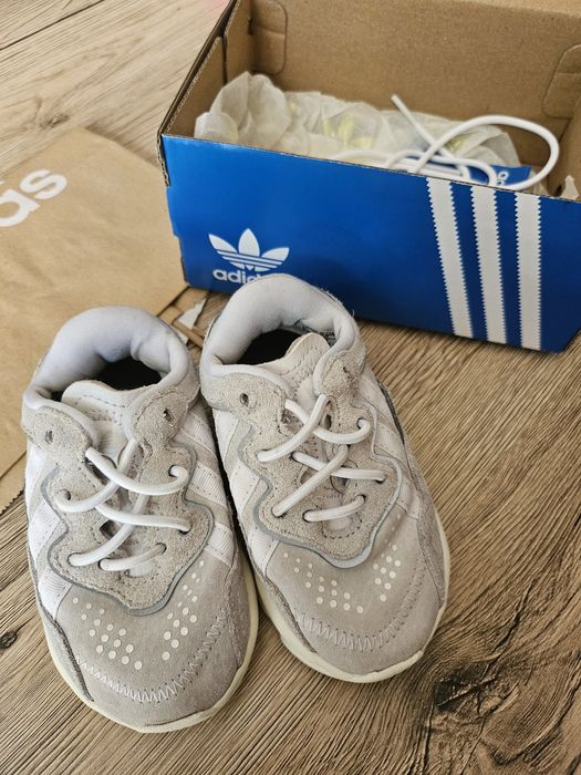 Маратонки адидас перфектни