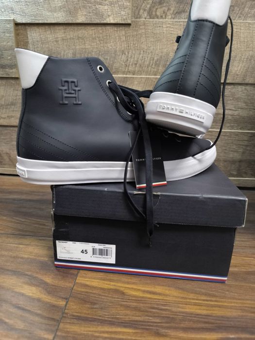 Оригинални Tommy Hilfiger кецове, сникърси, маратонки, обувки