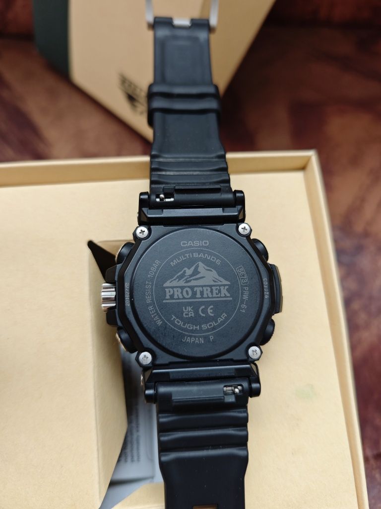 Продавам часовник casio pro trek prw 61