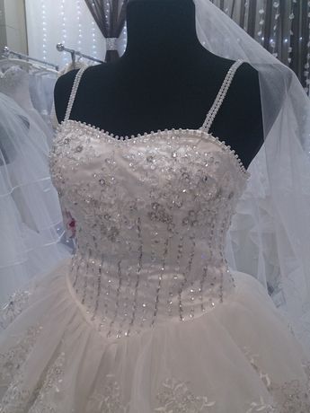 Свадебное платье 42-46 р