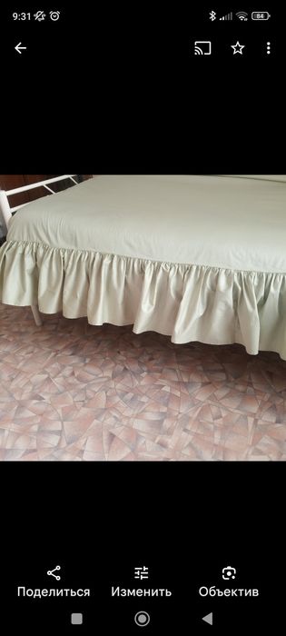 Двуспальная простыня на резинке с воланом (подзором) 160 x 200