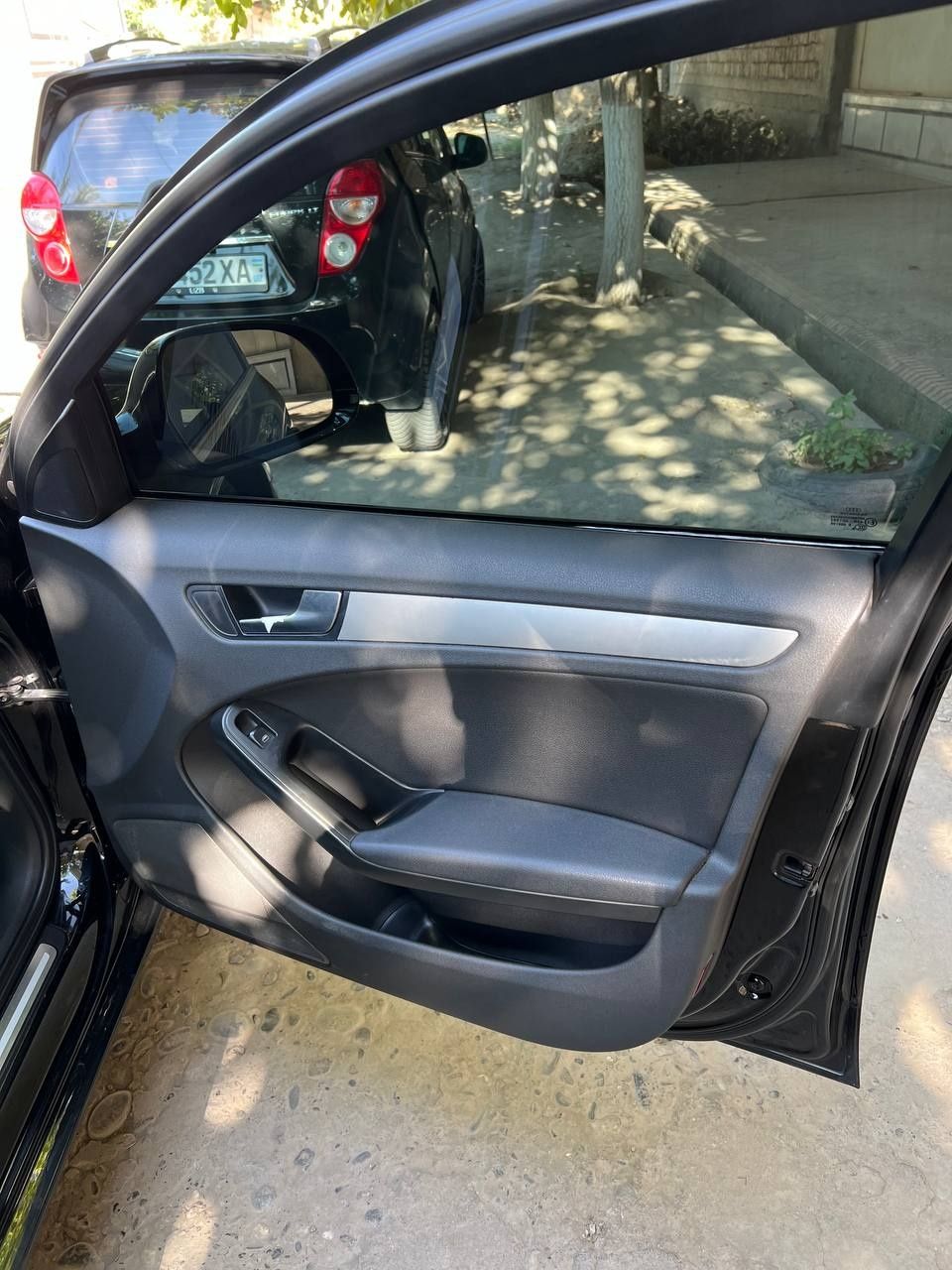 Срочно Audi A4 (b8) 1,8 turbo ideal (170000км)