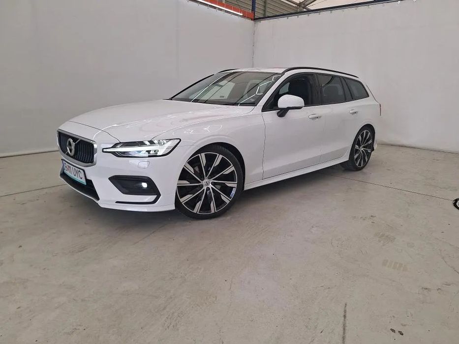 Volvo V60 Volvo V60 2.0D B4 Mhev 197CP Momentum Auto
