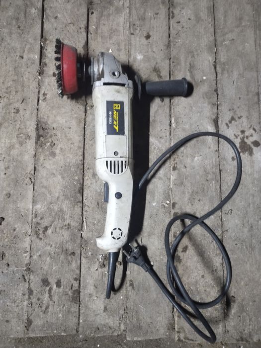 Продам болгарку 180