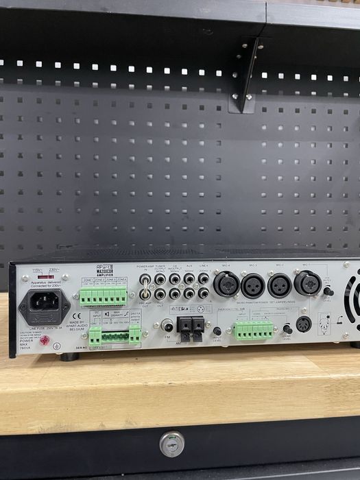 Amplificator profesional radioficare Apart ma200cdr 200w radio si cd