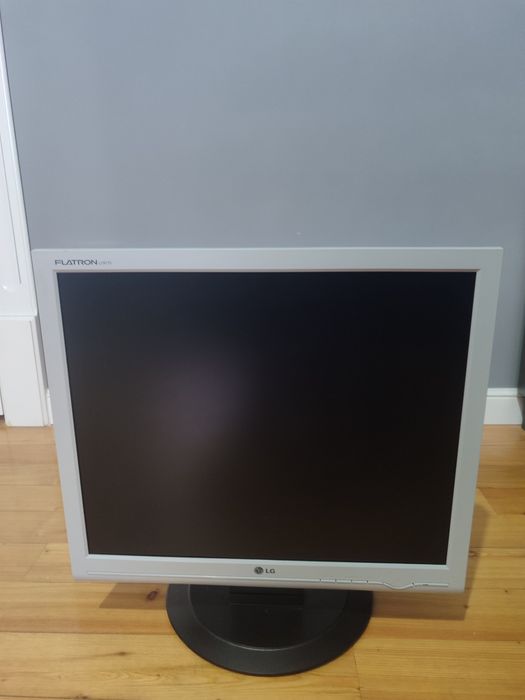 LG Monitor(с проводом питания и VGA)