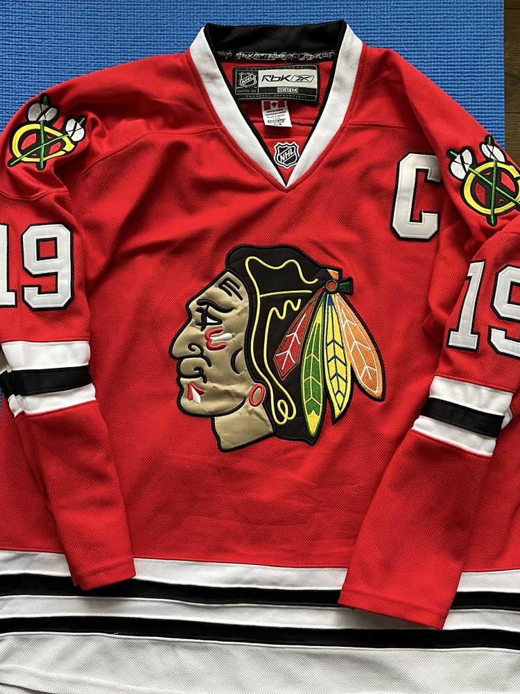 REEBOK : NHL Chicago Black Hawks #19 Jonathan Toews- Made in CANADA