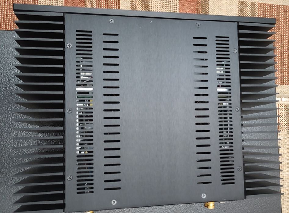 Vand, schimb amplificator de putere AudioNet Amp I