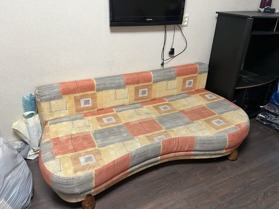 Продам хороший диван