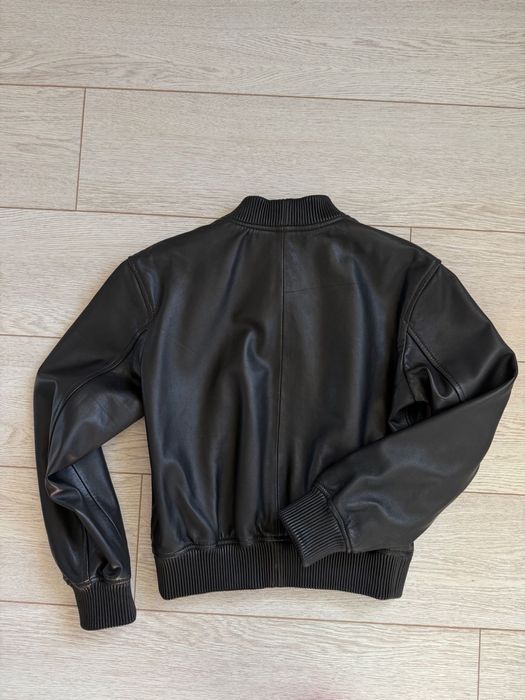 Дамско кожено яке тип бомбър Massimo Dutti