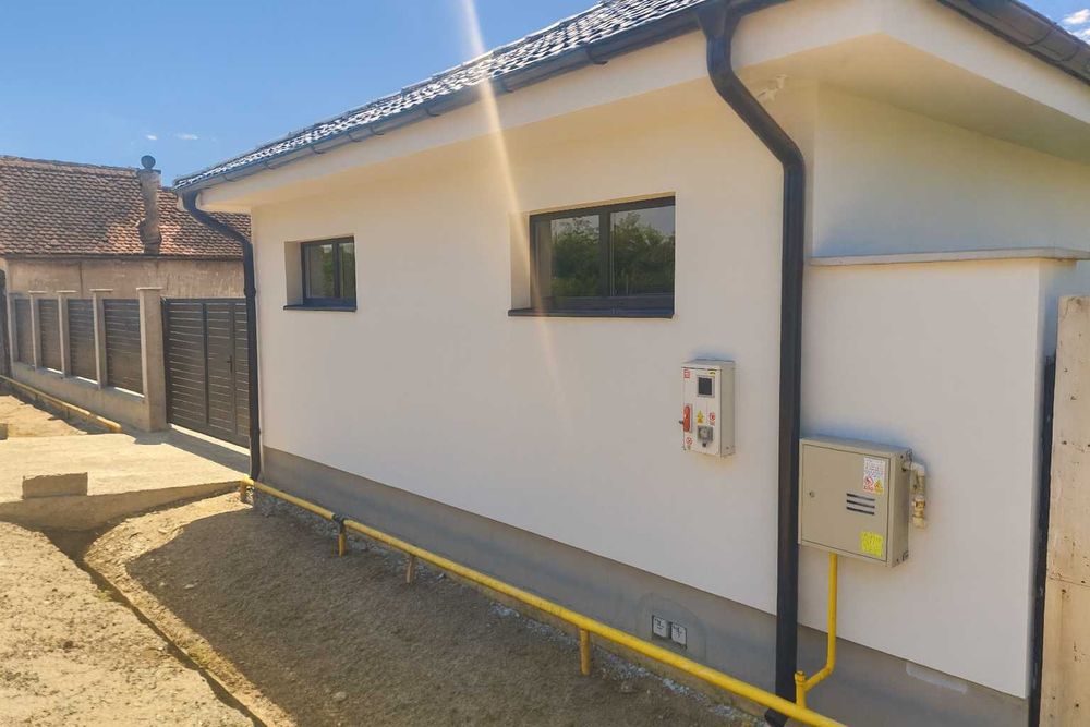 Proprietar vând casă constructie nouă+teren liber 2000mp deschidere DN