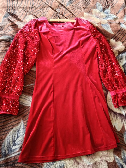 Rochie roșie dama