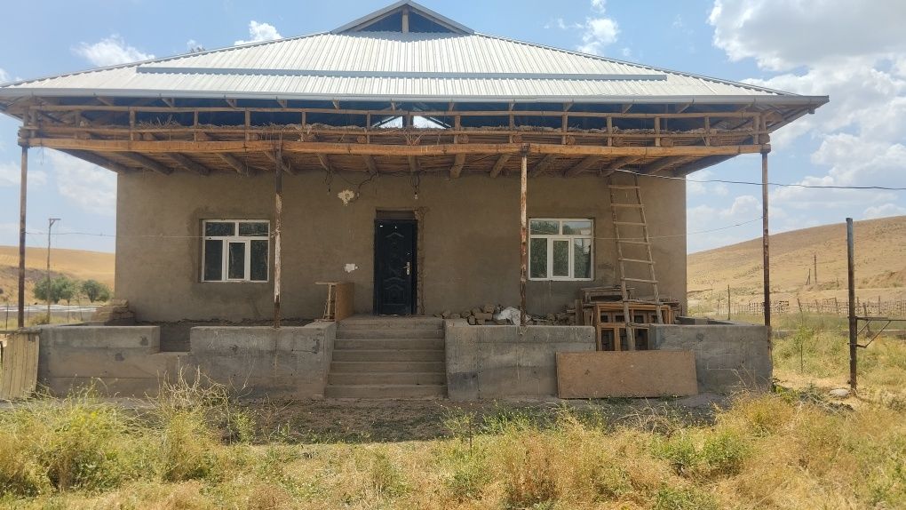 Uy sotiladi Parkent tumani  Juduruq