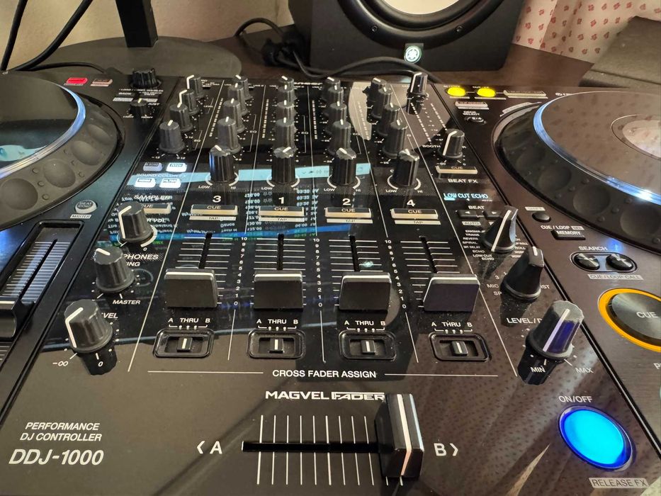 Pioneer DDJ 1000 + Pioneer DDJ XP 2
