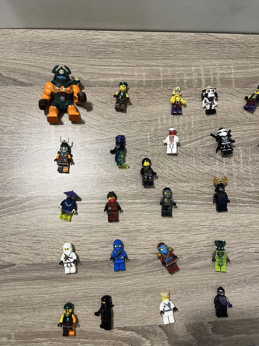 Продавам Лего Нинджаго