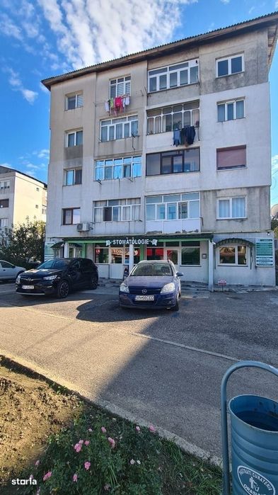 Apartament 3 camere etaj 3 zona Profi Siret