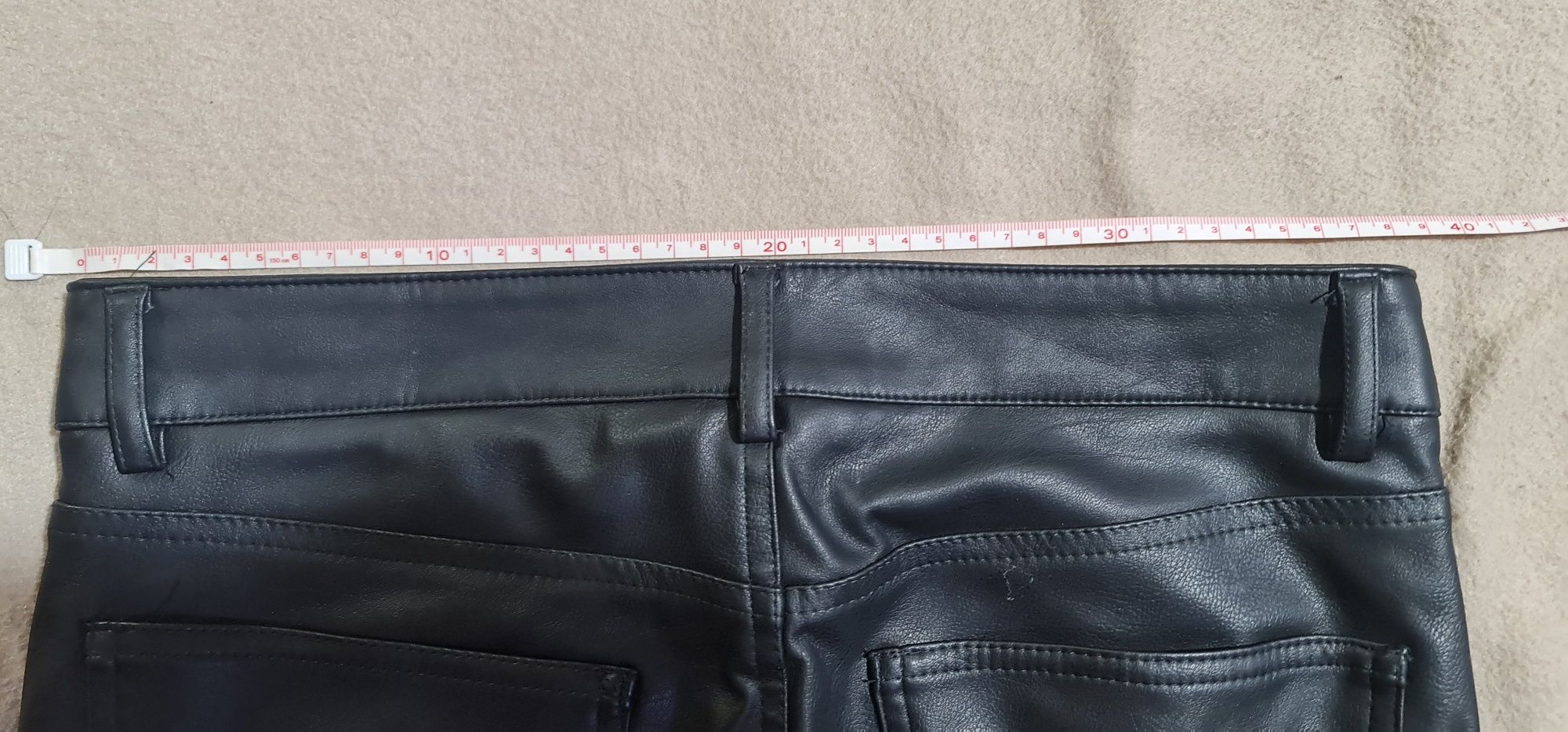 Pantaloni piele  ecologica H & M mărimea 40