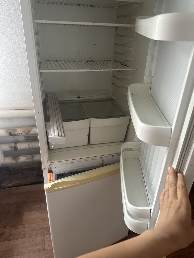 Холодильник продам бу